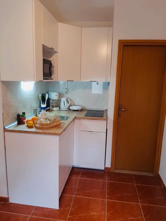Apartments Barbaresko Лумбарда Экстерьер фото