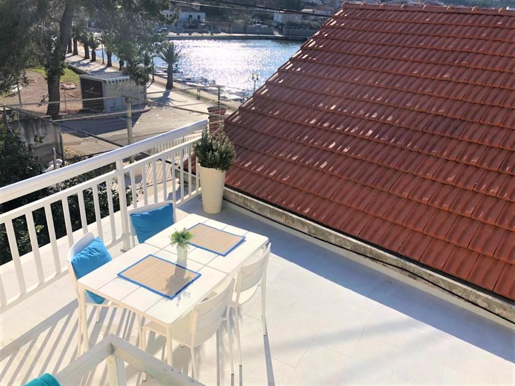 Apartments Barbaresko Лумбарда Экстерьер фото
