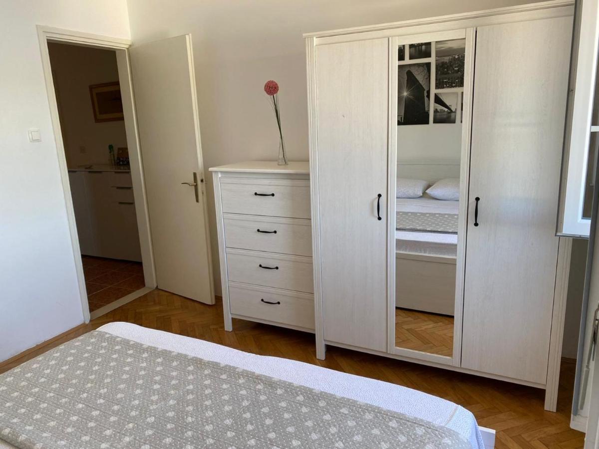 Apartments Barbaresko Лумбарда Экстерьер фото