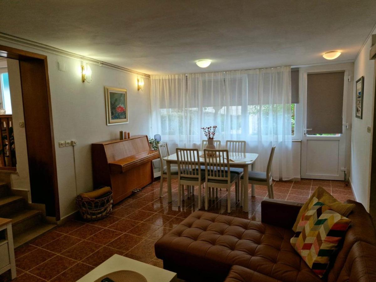 Apartments Barbaresko Лумбарда Экстерьер фото