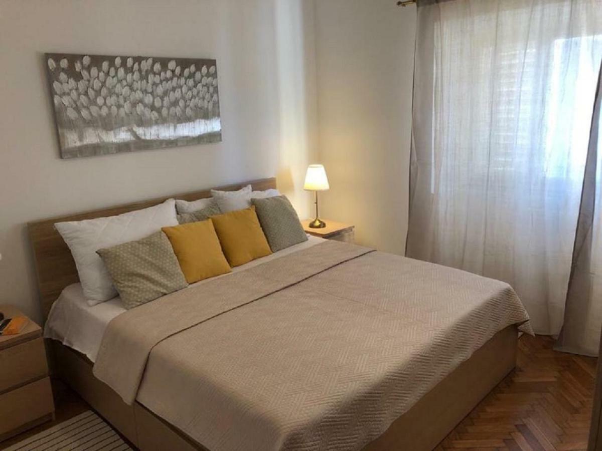 Apartments Barbaresko Лумбарда Экстерьер фото